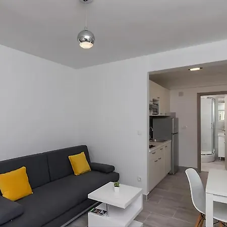 Lucky Star 1 Apartment *